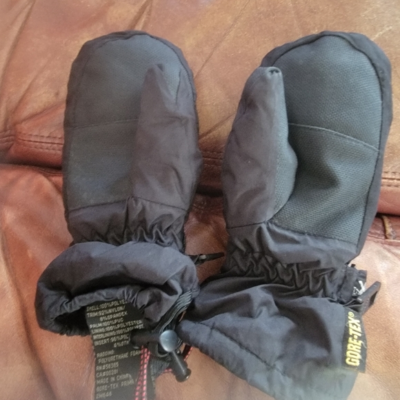 Burton Black Snow Mittens - Picture 5 of 5